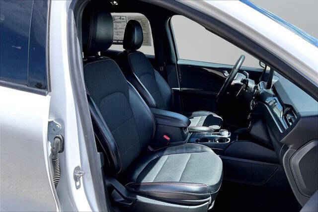 2023 Ford Escape ST-Line