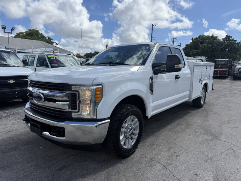 2017 Ford F-350 Super Duty XL's photo