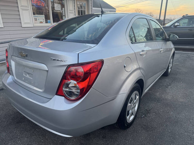 2013 Chevrolet Sonic LS Manual