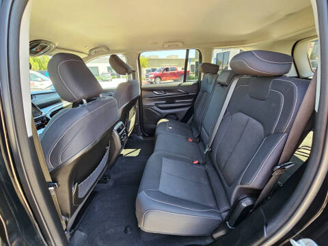 2024 Jeep Grand Cherokee Laredo