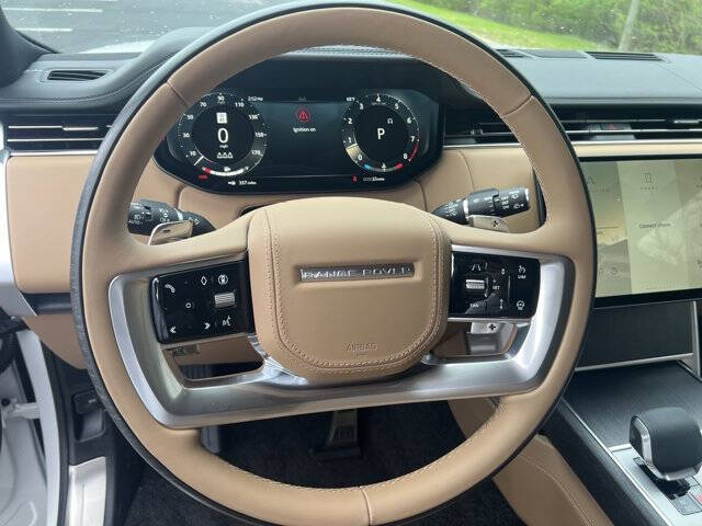 2025 Land Rover Range Rover P530 SE