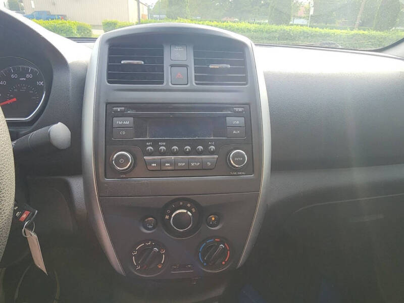 2016 Nissan Versa 1.6 S