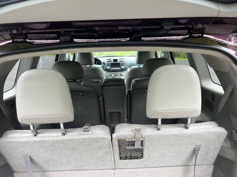 2011 Toyota Highlander SE