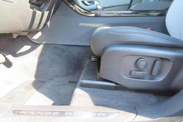 2025 Land Rover Range Rover Velar P250 Dynamic SE