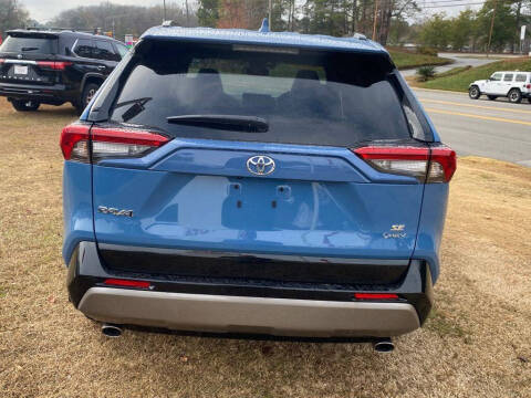 2025 Toyota RAV4 Hybrid SE