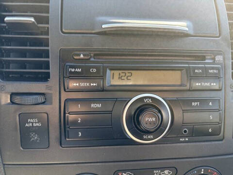 2011 Nissan Versa 1.8 S