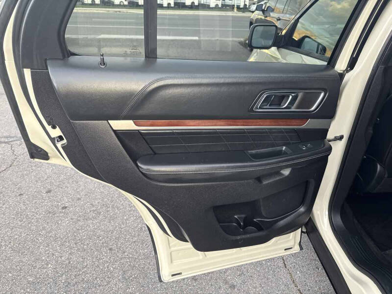 2018 Ford Explorer Platinum