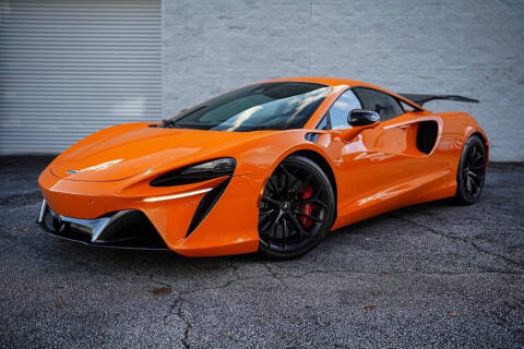 2023 McLaren Artura