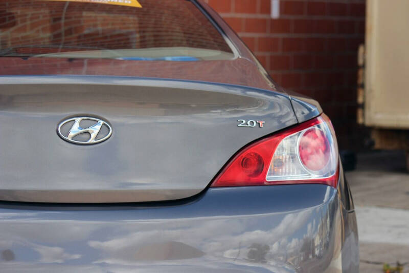 2012 Hyundai Genesis Coupe 2.0T Premium