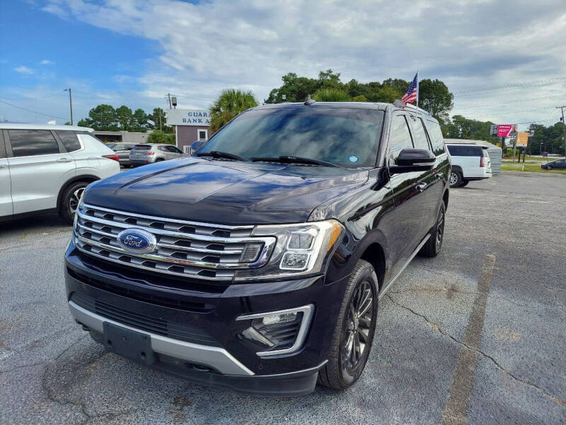 2019 Ford Expedition Limited's photo