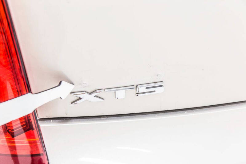 2014 Cadillac XTS Luxury Collection