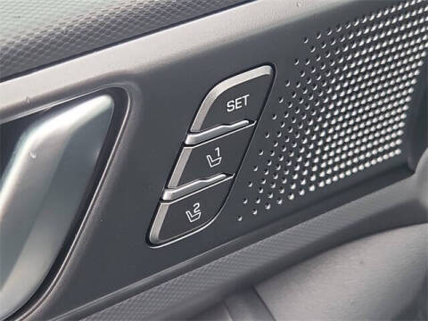 2022 Hyundai Ioniq Hybrid Limited