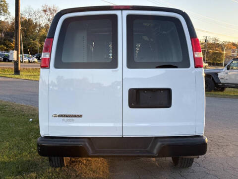 2017 Chevrolet Express 2500