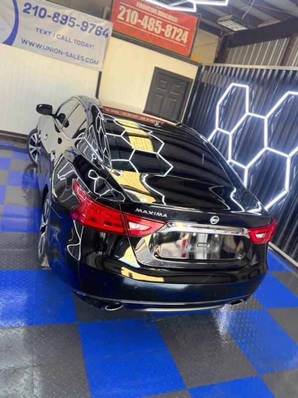 2017 Nissan Maxima