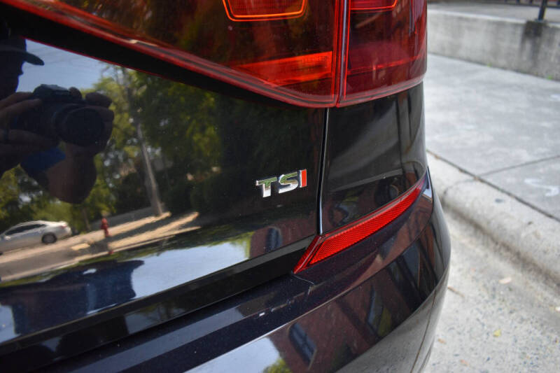 2017 Volkswagen Passat 1.8T R-Line