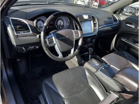 2011 Chrysler 300 Limited