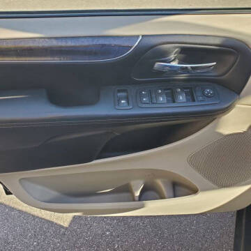 2011 Chrysler Town and Country Touring
