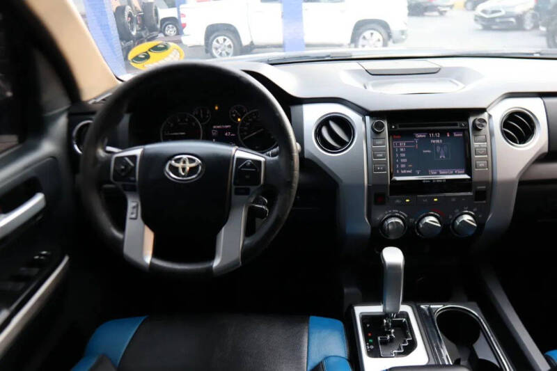 2015 Toyota Tundra SR5