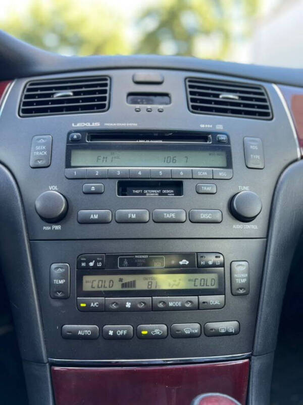 2004 Lexus ES 330
