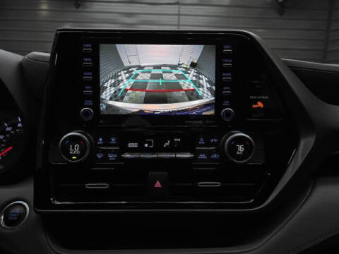 2021 Toyota Highlander LE