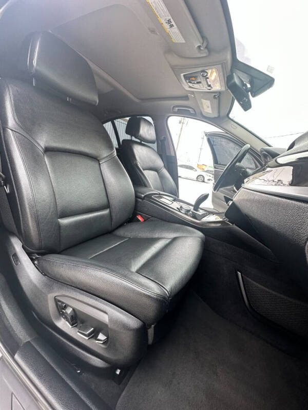 2015 BMW 5 Series 528i xDrive