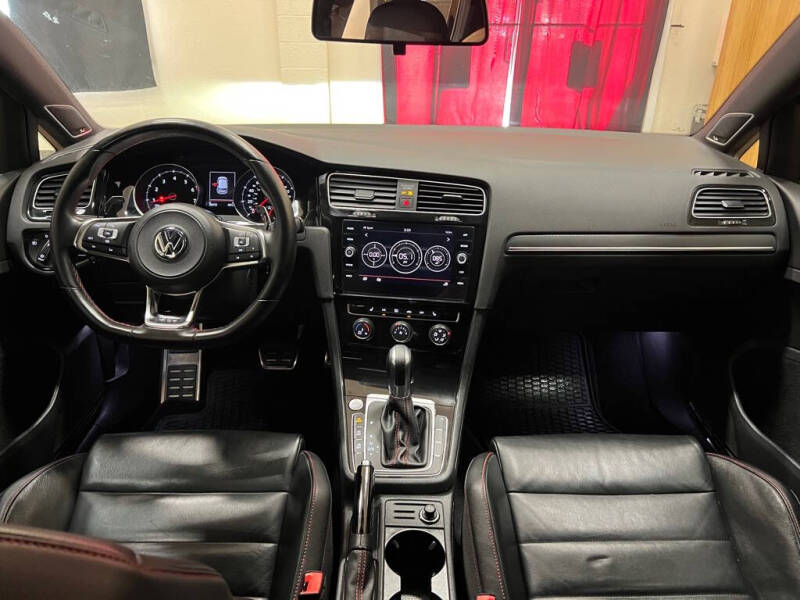 2019 Volkswagen Golf GTI S