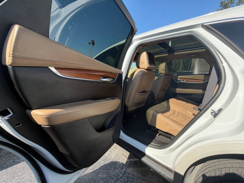 2017 Cadillac XT5 Platinum