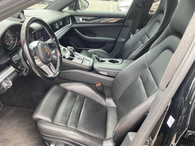 2018 Porsche Panamera 4