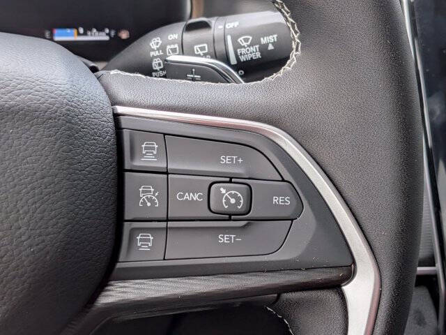 2026 Jeep Grand Cherokee Laredo
