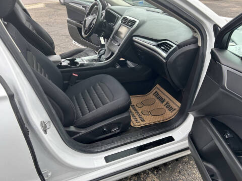 2015 Ford Fusion SE