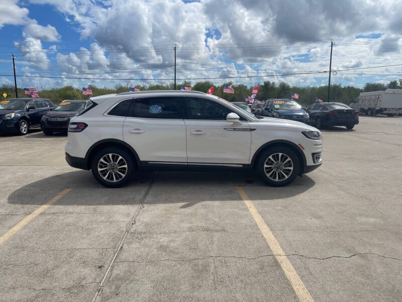 2019 Lincoln Nautilus Select