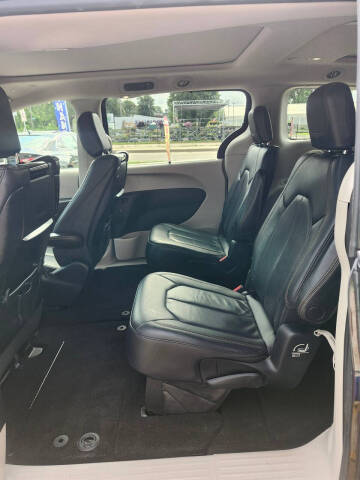 2018 Chrysler Pacifica Touring L Plus