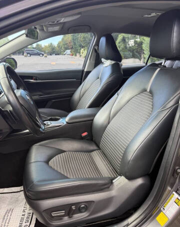 2019 Toyota Camry SE