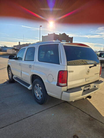 2004 Cadillac Escalade