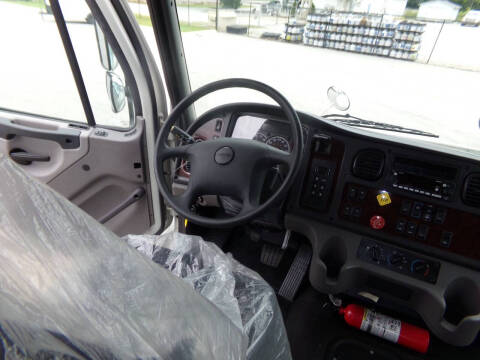 2024 Freightliner M2 106