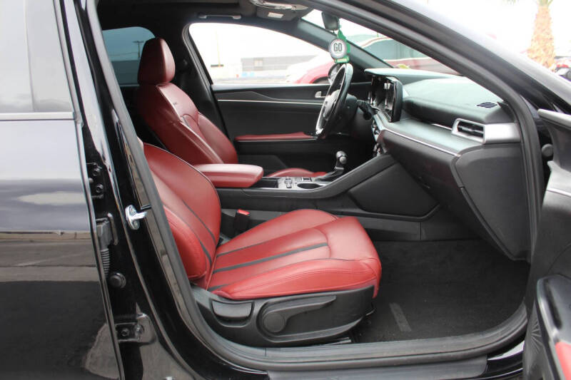 2022 Kia K5