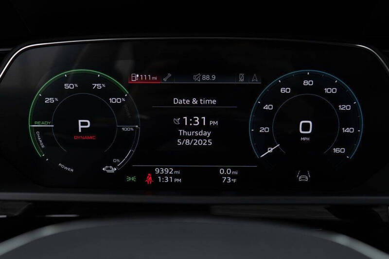 2021 Audi e-tron quattro Premium Plus