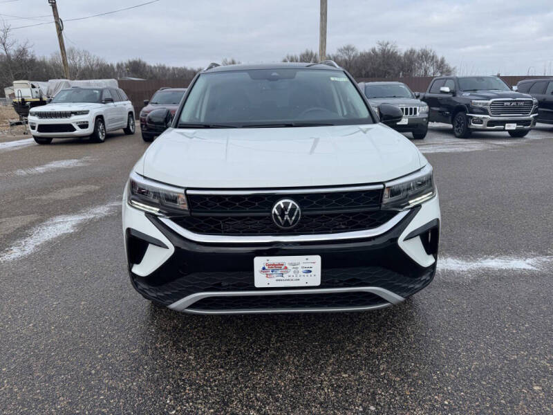 2024 Volkswagen Taos SE 4Motion