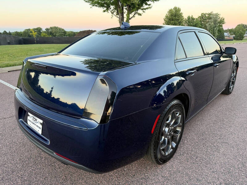 2016 Chrysler 300 S