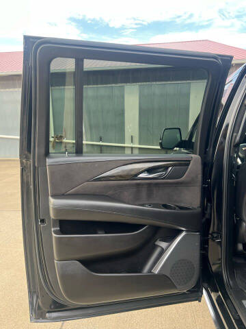 2017 Cadillac Escalade ESV Platinum