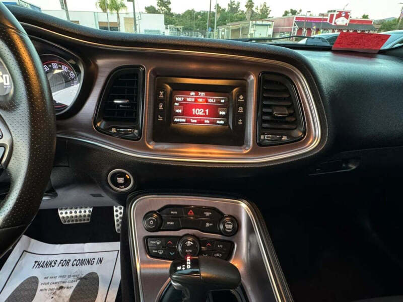 2017 Dodge Challenger SXT