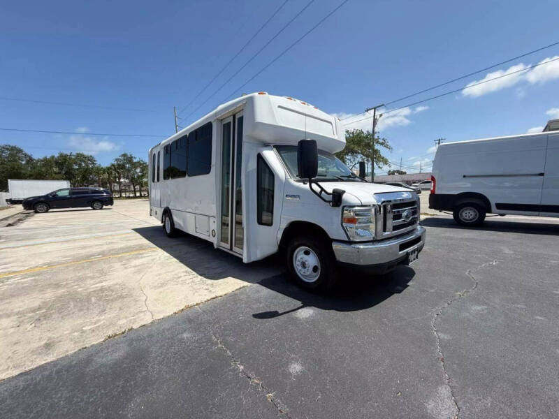2016 Ford E-Series E-450 SD