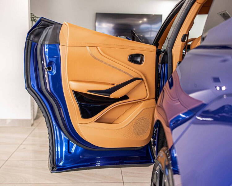 2026 Aston Martin DBX 707