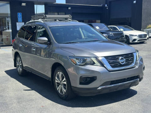 2020 Nissan Pathfinder S