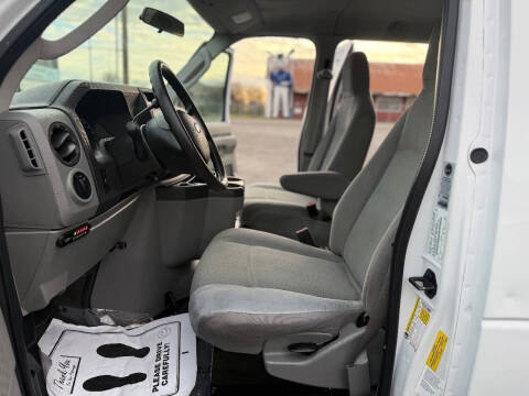 2011 Ford E-Series E-350 SD XLT