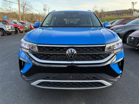 2023 Volkswagen Taos SE 4Motion