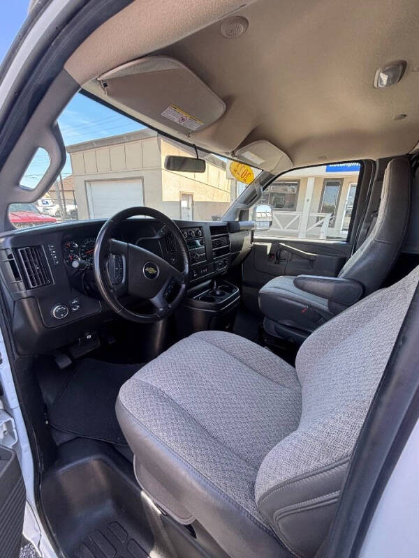 2022 Chevrolet Express 2500