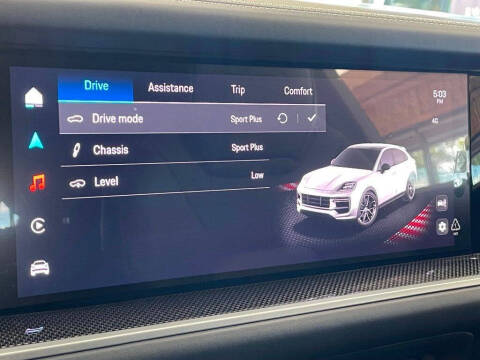 2024 Porsche Cayenne Turbo E-Hybrid Coupe