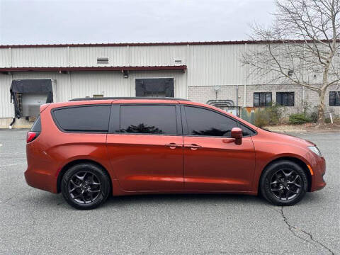 2018 Chrysler Pacifica Touring L Plus