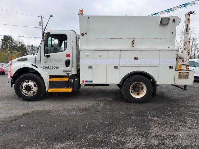 2011 Freightliner M2 106